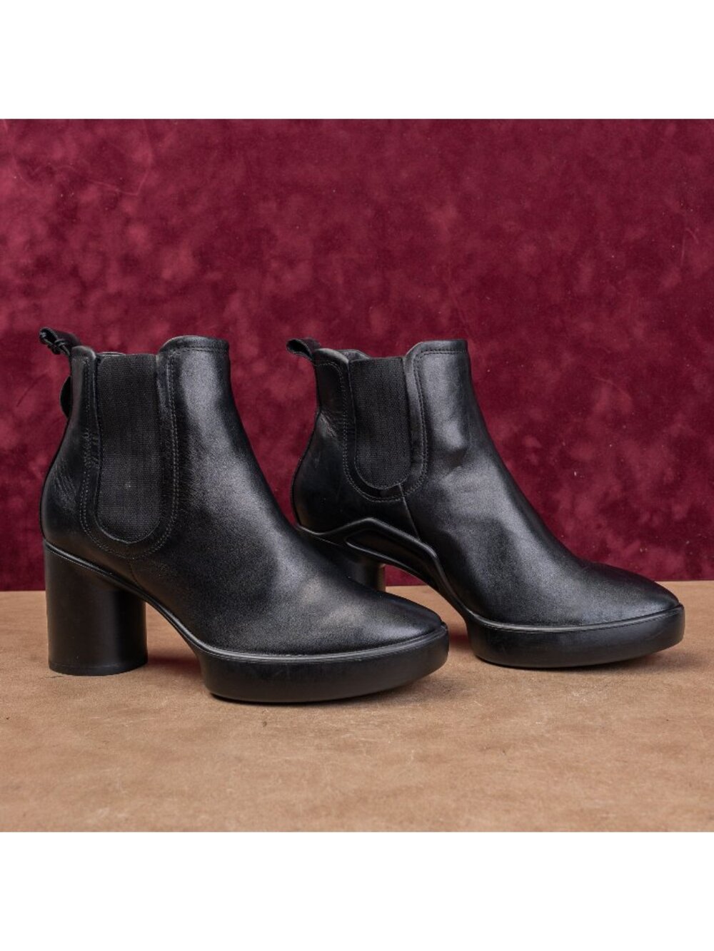 Ecco Women Shape Sculped Black Leather Ankle Chelsea Boots sz 8.5US EUR39